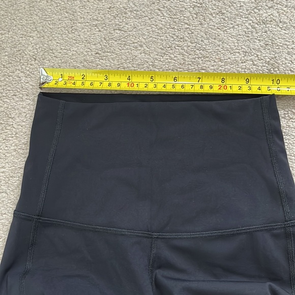 Lululemon Crop - Picture 7 of 12
